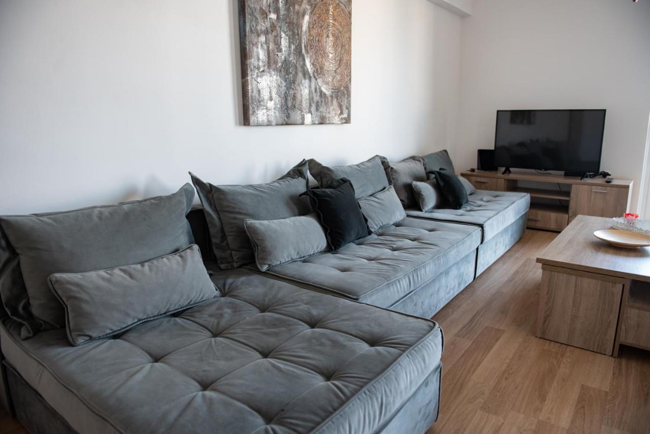 Renovated 5min From Subway Station 'attiki' Athens