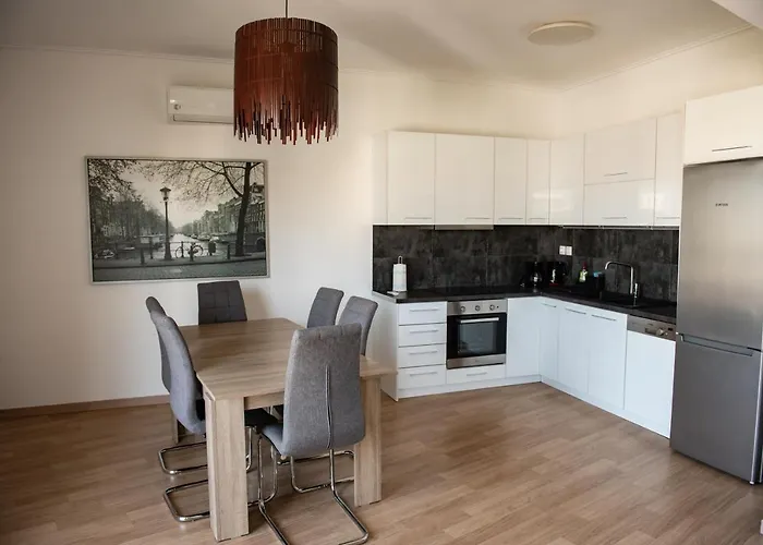Renovated Apartment 5Min From Subway Station \'Attiki\'